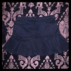 Pleated skirt by Bebe size 4 🖤